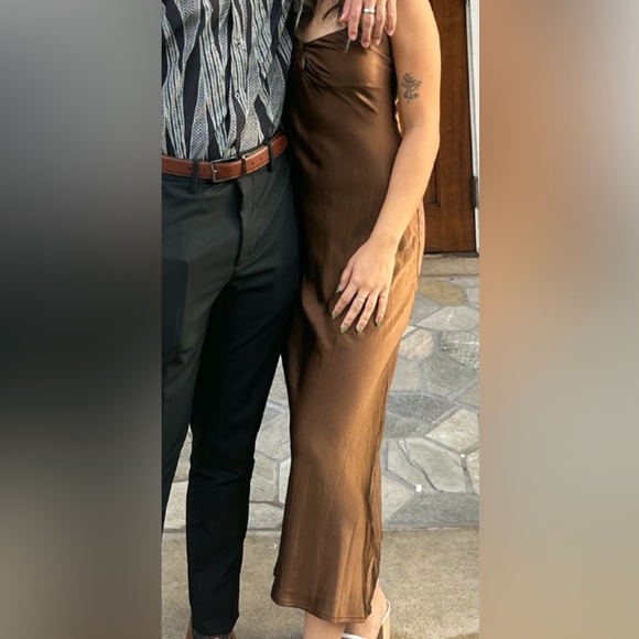 Gorgeous chocolate brown dress - Picture 4 of 4